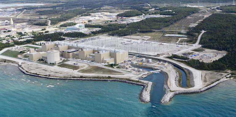 核电反应堆加压式水裂裂变室探测器